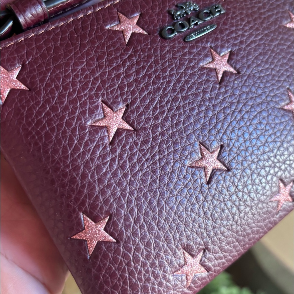 Authentic COACH Leather glitter stars wristlet and 2 charms set in box 🎁 - Picture 5 of 9